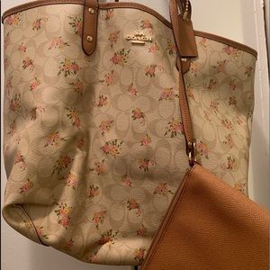 Coach TOTE